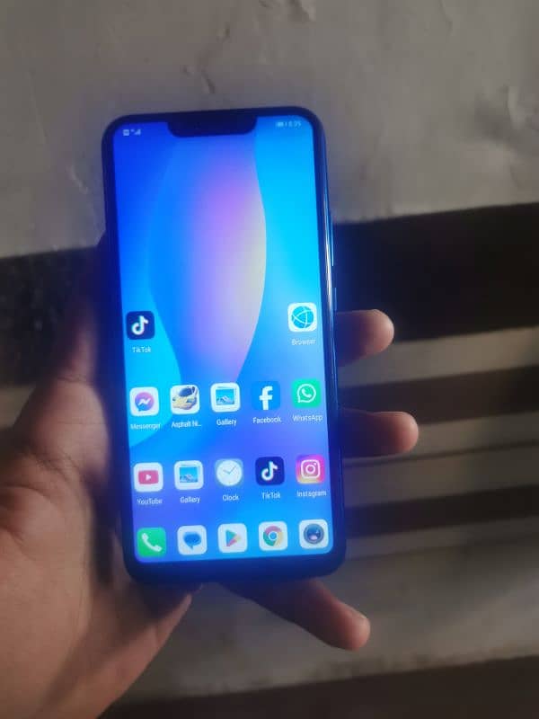 Huawei Nova 3i 128GB 0