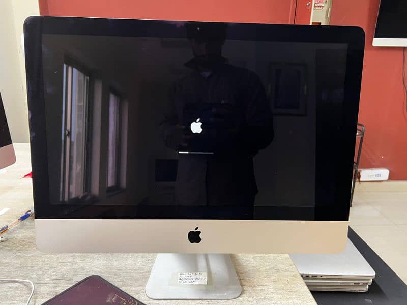 iMac 2015 21.5 inch Display 2