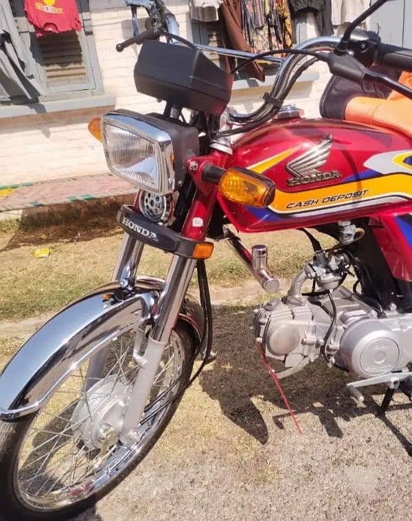 I am selling my Brand New HONDA CD 70. 2