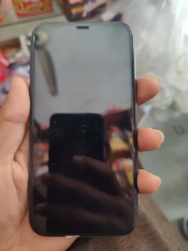 I an selling my iphone 11 . exange possible with pta android 1