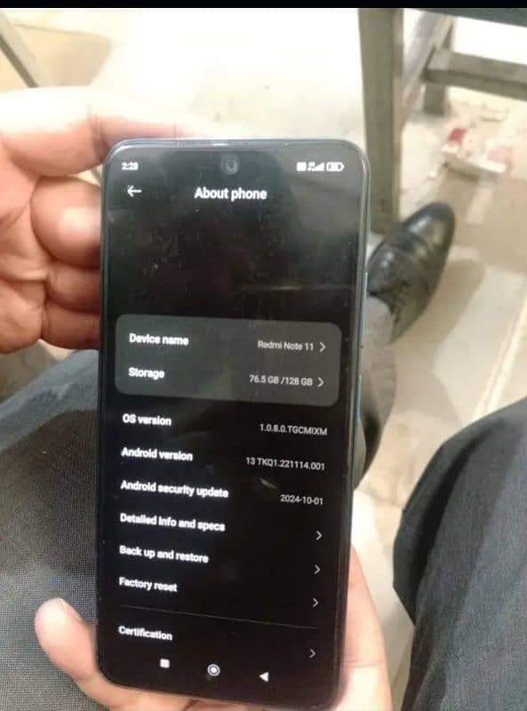 Redmi not 11  6/128  with box charger, touch glass break minor sa 2