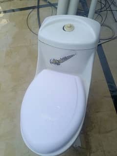 almost new commode