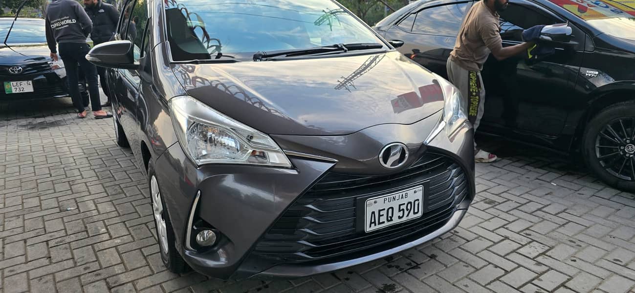 Toyota Vitz 2017 1