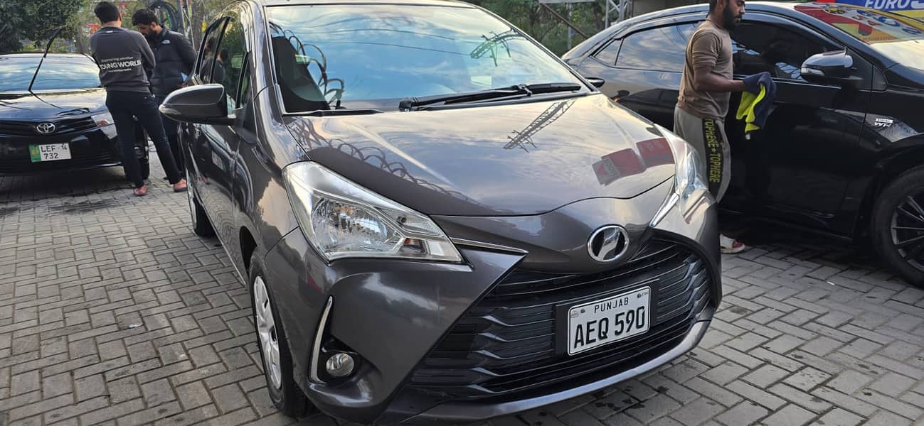 Toyota Vitz 2017 4