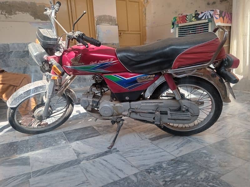 honda 70 Best conditions final price 80000 , 03018759802 1