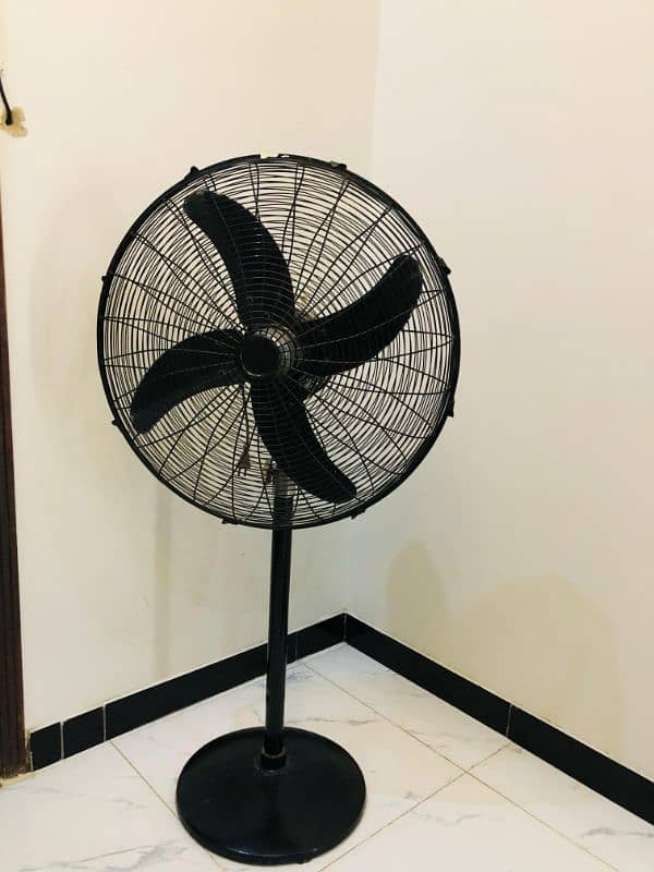 pedestal fan in excellent condition 6