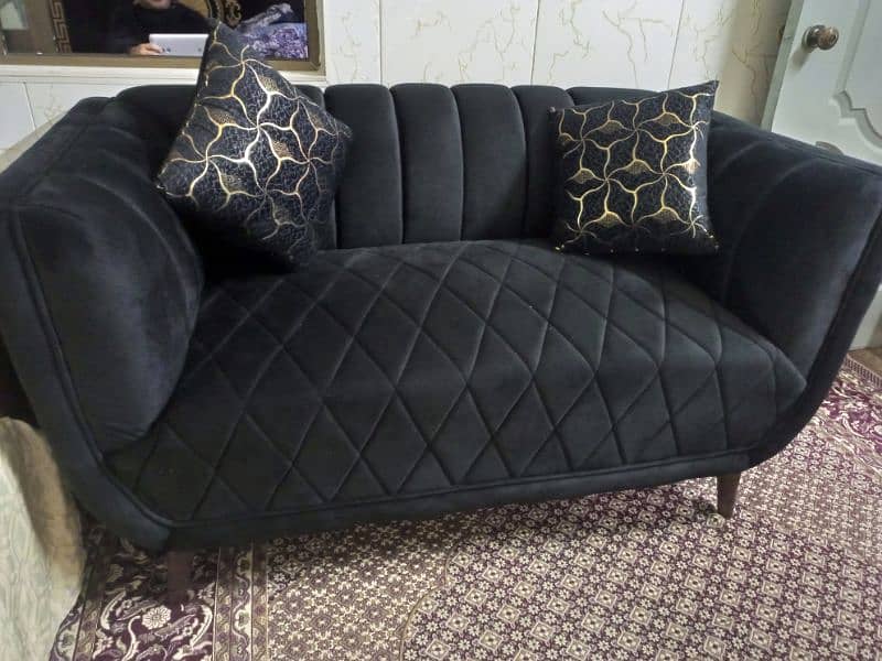 Elegant 2 seater black sofa 0