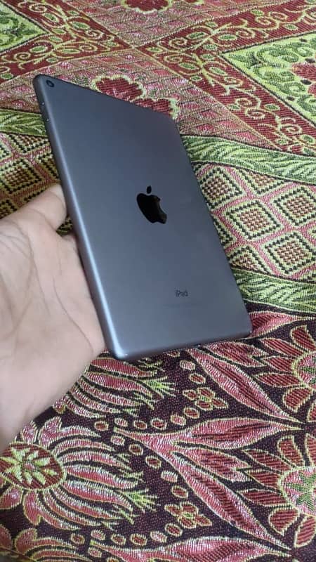 iPad mini 5 ha best for pubg ha or 10/9 ha  price 35000. finall ha 2