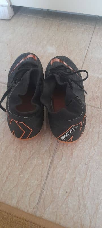 FOOTBOLL SHOES 1