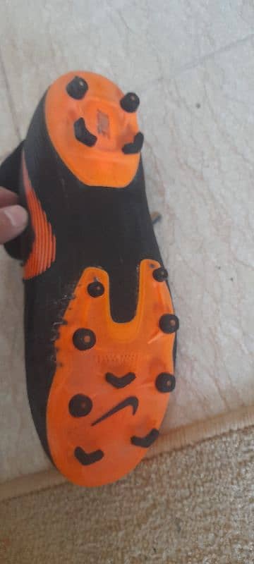 FOOTBOLL SHOES 3