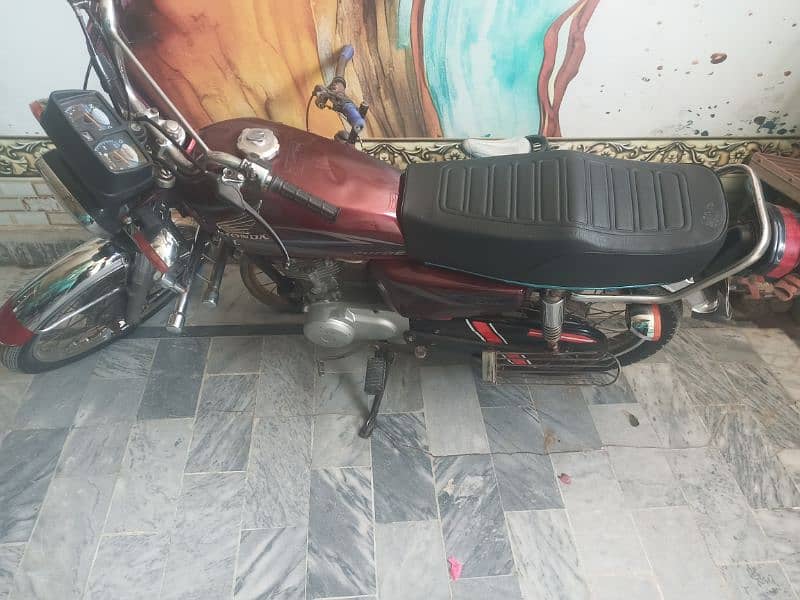 Honda  125 model 2015 Nmber Faisalabad ka  location joharabad khushab 1