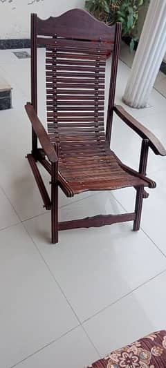 Vintage Relaxing Foldable Chairs