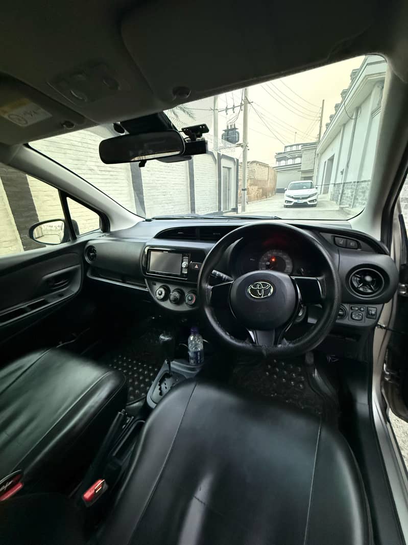 Toyota Vitz F 1.0 Package 2018 6