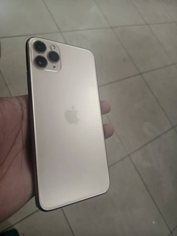 IPhone 11 Pro Max ( full final 70,000 ) 0324,9202099 0301,6660040 2