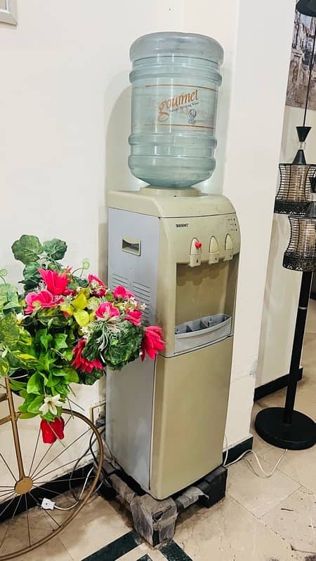 Orient Water Dispenser 0