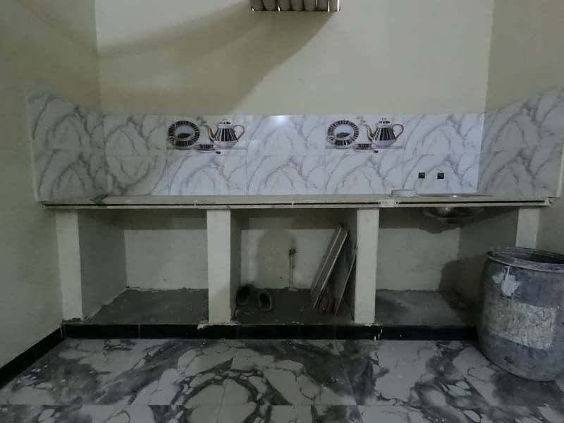 2 Bed DD First Floor Foe Sale In Nazimabad 13