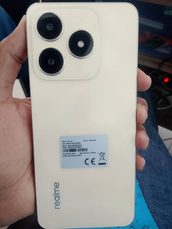 Realme c61 6+6/128 4