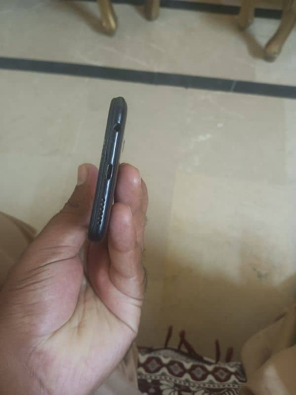 Infinix Hot 8 Lite 2/32 4