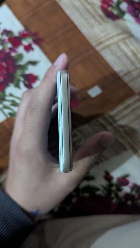 Oppo a57 with box 4/64 5