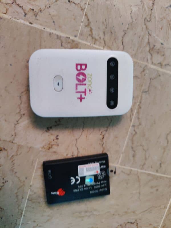 zong 4 bolt +  WiFi device condition 10 by 10 4