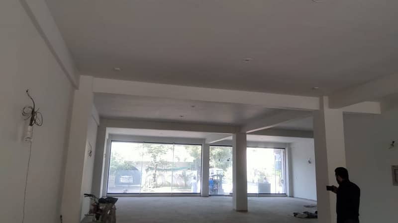 13000 Sq Feet Independent Commercial Building For Rent In G-9 5