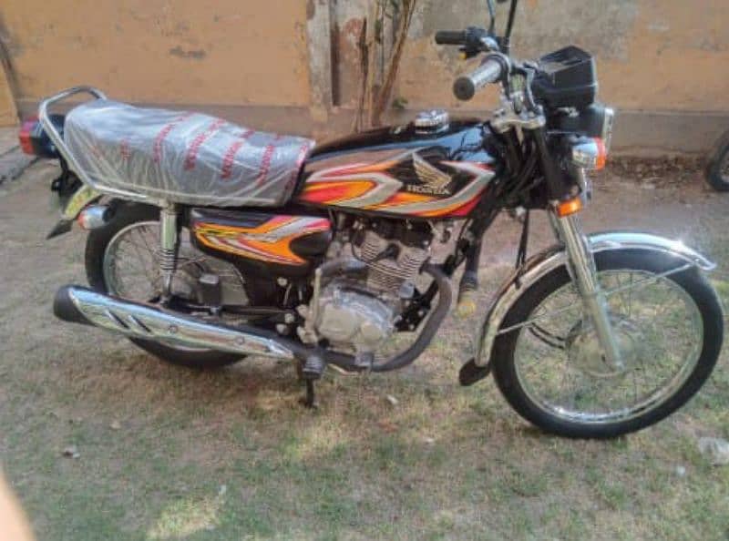 Honda 125cc bike urgent for sale 0309,6098550 0