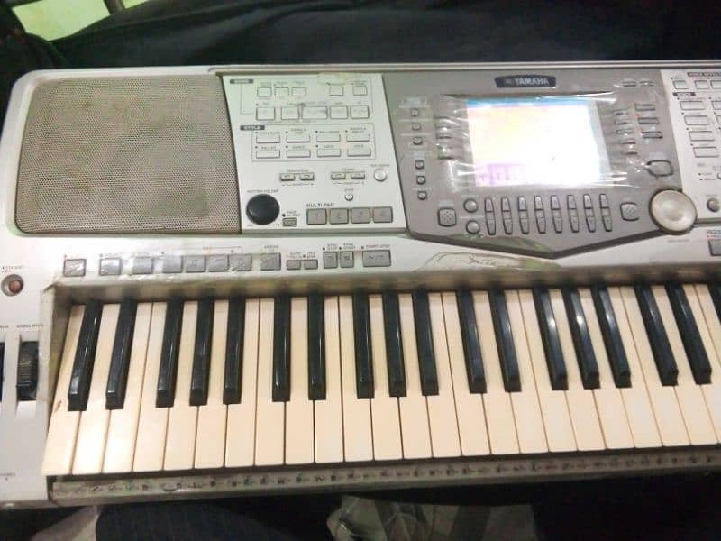 Yamaha keyboard PSR 2100 3