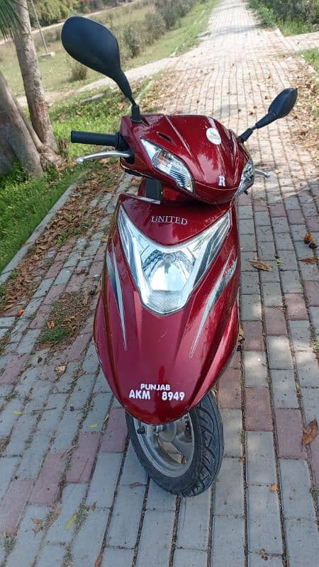 united Scooty 100 cc 5