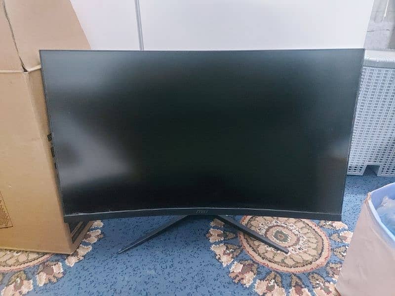 MSI G273CQ CURVED GAMING MONITOR 1