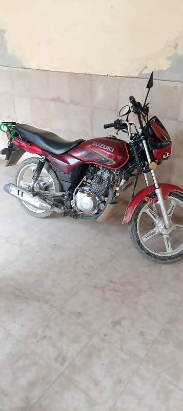 Suzuki GDS110 1