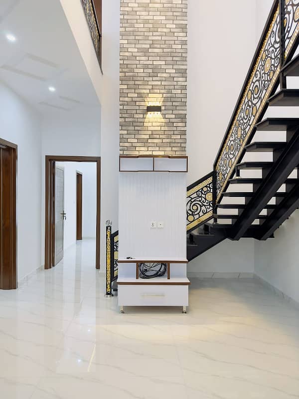 House Of 10 Marla Is Available For Sale In Wapda City 28