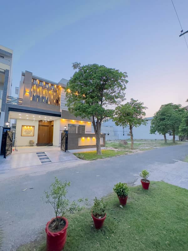 House Of 10 Marla Is Available For Sale In Wapda City 37