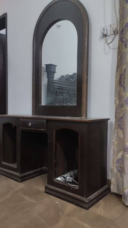 dressing table for sale 0