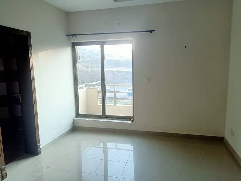 1 Bed Apartment Available For Rent 8