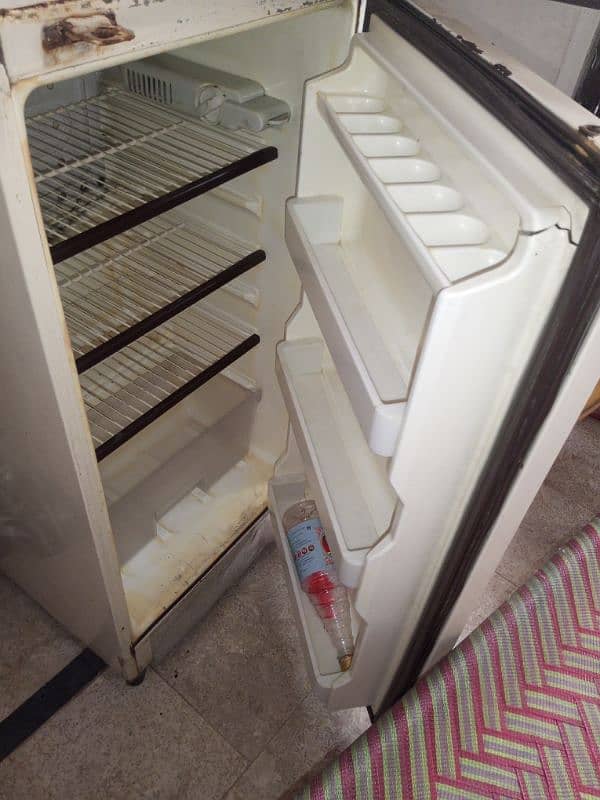 Dawlance fridge for sale 2