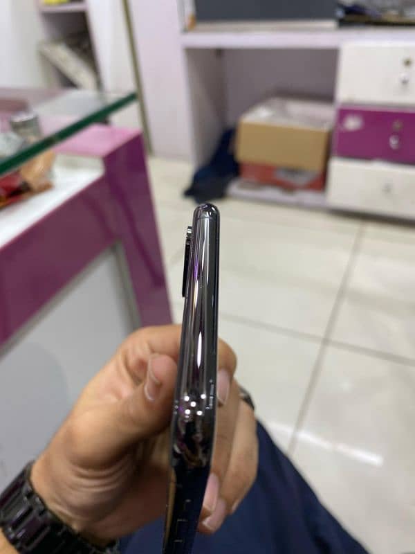 iphone Xs max PTA approved 3