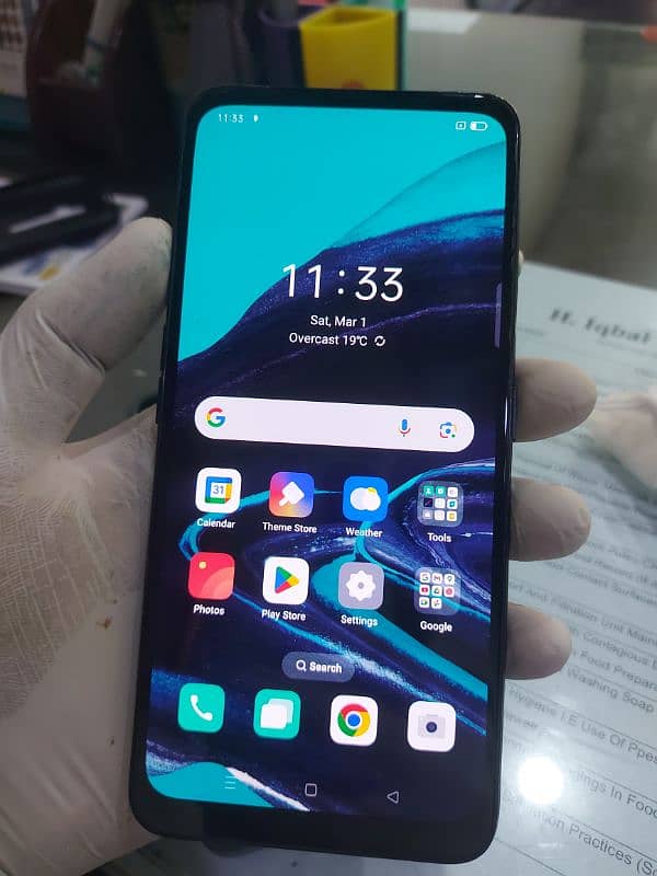 oppo reno 2 F 8+3GB Ram / 128 GB Rom condition 9/10 6