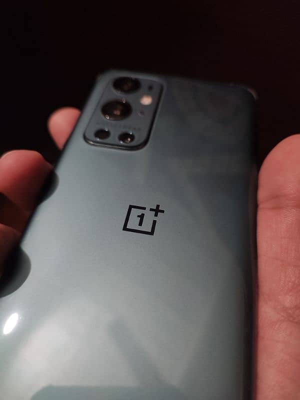 Selling Oneplus 9 pro in Excellent Condition 7