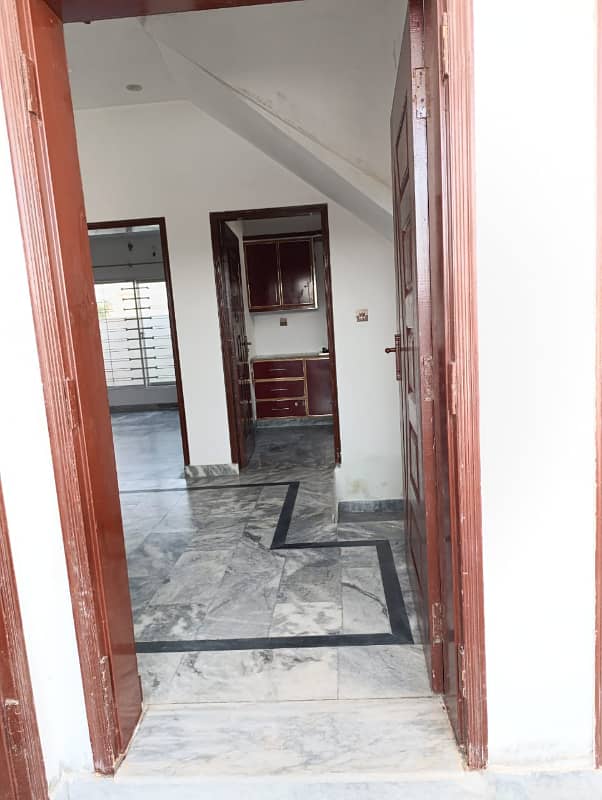 5 MARLA LOWER PORTION AVAILABLE FOR RENT IN DHA RAHBER 11 1