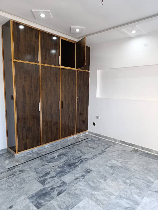 5 MARLA LOWER PORTION AVAILABLE FOR RENT IN DHA RAHBER 11 5