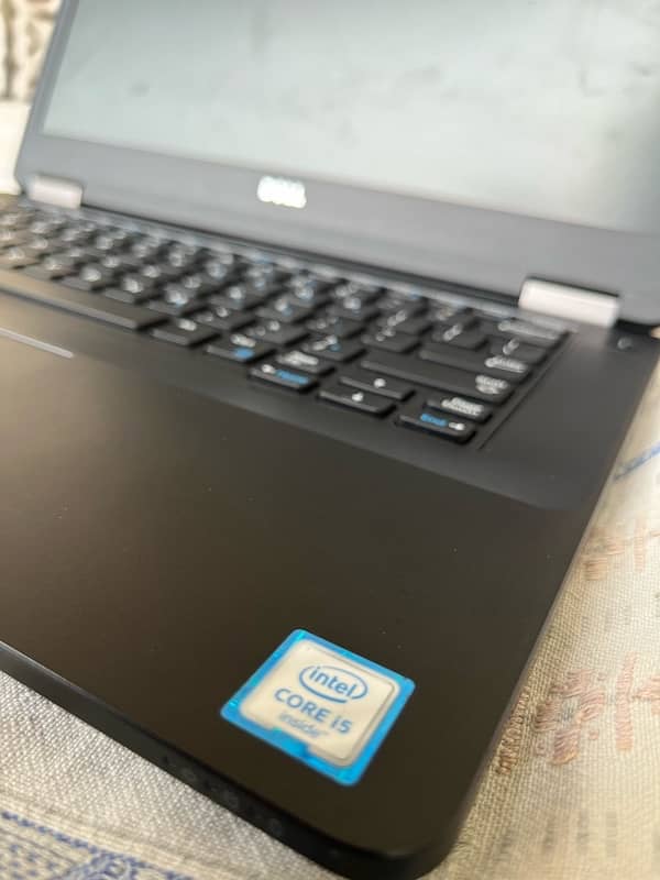 New Laptop dell core i5 6th generation only 2 weeks used 2