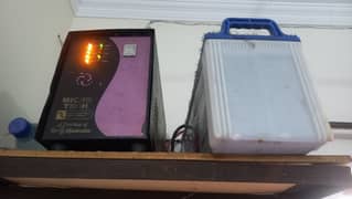 urgent excellent working condition اUPS+165 AGS Battery