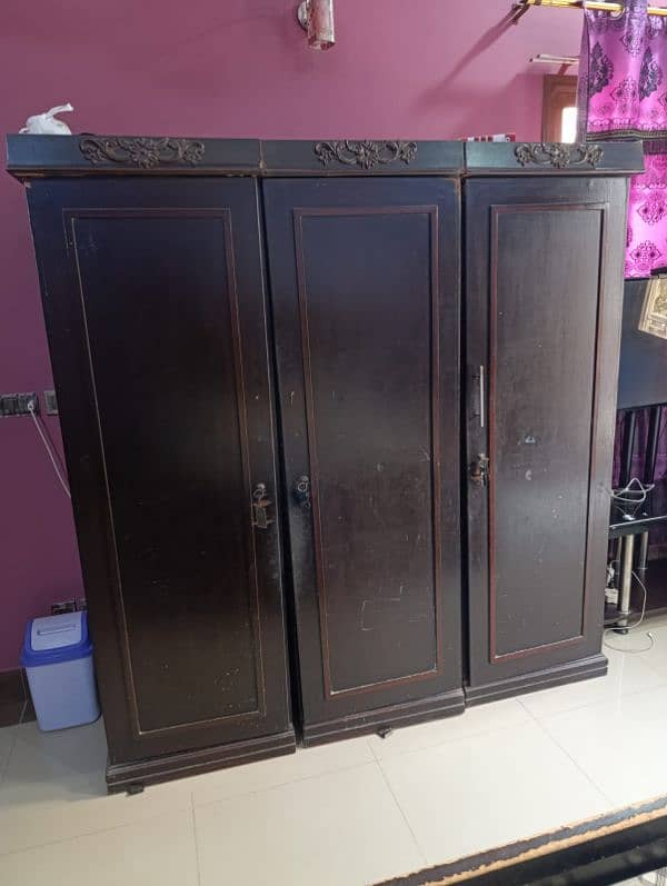 furniture for sale . 35000 without metris 6