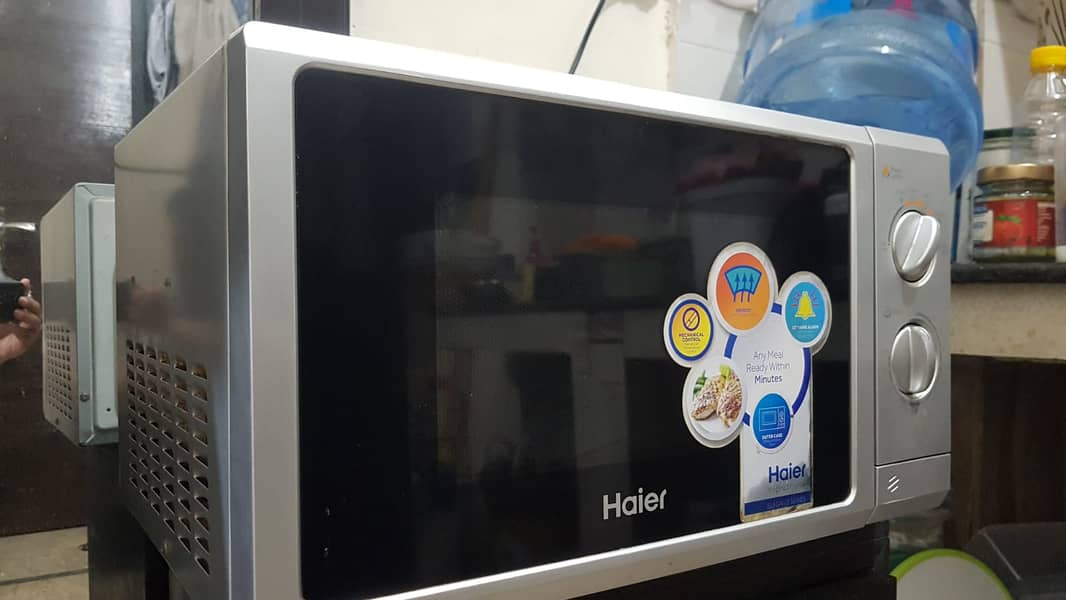 Haier 26 Liter Microwave (HGN-2690MS), in very good condition 0