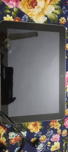 Samsung Tablet in scrap condition for parts only