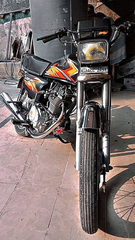 CG HONDA 125 | Black In Good Condition 7