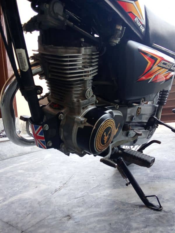 CG HONDA 125 | Black In Good Condition 9