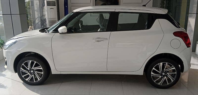 Suzuki Swift GLX CVT 2025 5