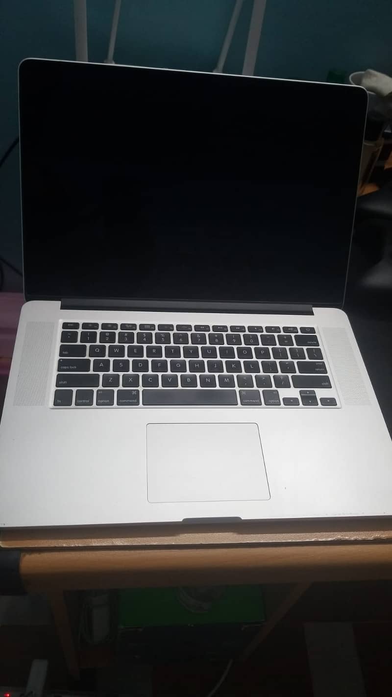 Macbook Pro 2015 Mid 3