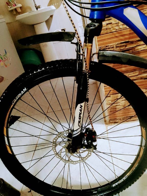 bicycle impoted full size 26 inch brand new 5 month used 4